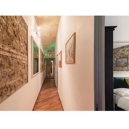 Bretone Xi Bed & Breakfast 4*