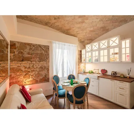 Bretone Xi Bed & Breakfast 4*